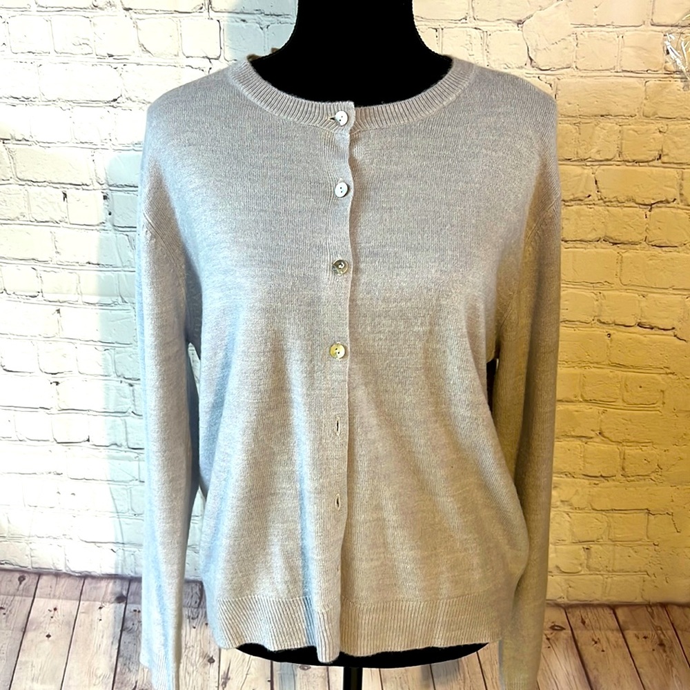 Lg gray button down cardigan sweater. Very soft gray color. Fabric very soft